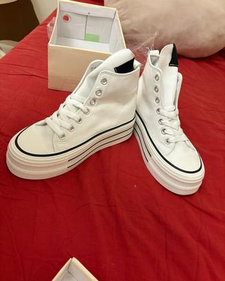 Scarpe donna tipo ALL STAR nuove mai usate