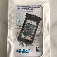 Custodia impermeabile smartphone con ingresso jack
