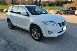 Toyota RAV4 2.2 D4D 150CV 4WD 5p. Luxury