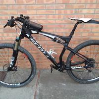 Mtb full carbon biammorttizzata Scott spark 910