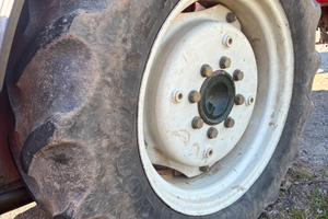 Gomme good year 320/70r24