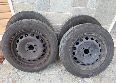 Cerchi in ferro + Gomme estive Nexen 175/65 R14