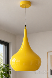Lampada a sospensione gialla dal design moderno