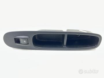 PULSANTIERA ANTERIORE DESTRA FIAT Punto EVO 735500