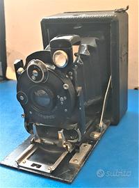 Antica fotocamera a lastra