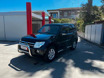 Mitsubishi Pajero V80 