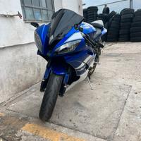 Yamaha R6
