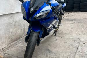 Yamaha R6