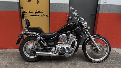 Suzuki Intruder 600