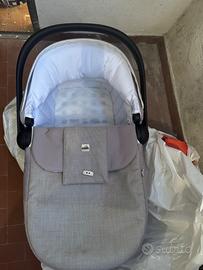 Passeggino trio gemellare