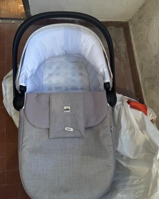 Passeggino trio gemellare