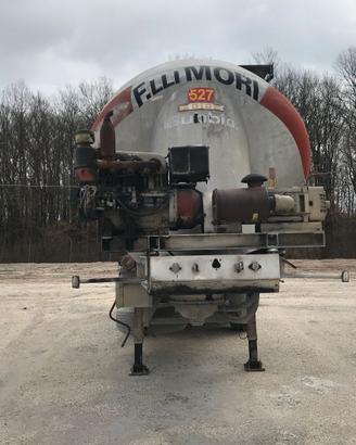 Cisterna con motocompressore