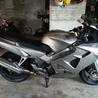 Honda vfr 800 rc46