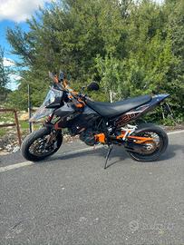 KTM 690 Supermoto