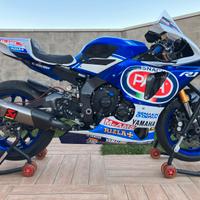 Yamaha r1