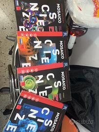 libro scienze scuole medie