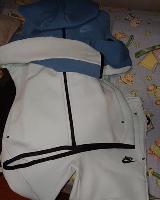 Nike tech tuta completa 