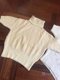 Maglioncini a maniche corte di lana d’angora