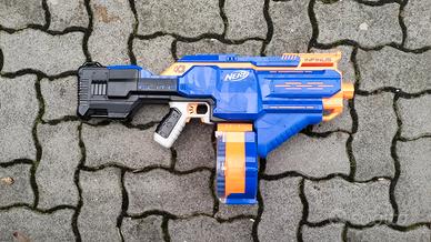 Nerf Infinus fucile giocattolo 