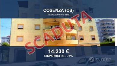 Immobile in asta di 58 m² con più di 5 locali a Co
