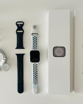 Apple Wacht serie 8 45 mm