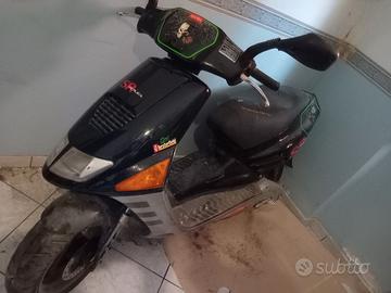 aprilia sr 1994 replica max biaggi