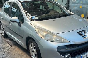 Peugeot 207 1.4 benzina