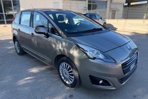 Peugeot 5008 1.6 HDi 115CV Allure