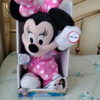 Minnie Peluche musicale
