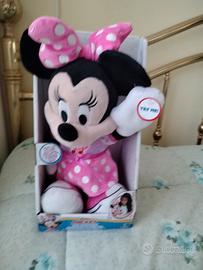 Minnie Peluche musicale
