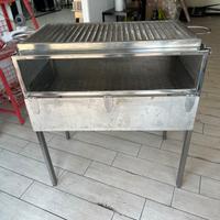 barbecue in acciaio inox