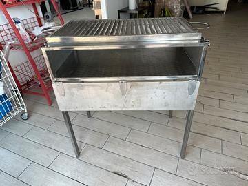 barbecue in acciaio inox