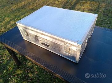 Valigia in alluminio 