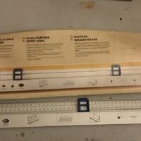 livella a bolla d'aria con marcatore