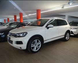 VW Touareg 3.0 TDI 4x4 gancio Alu 20