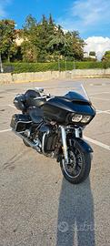 HARLEY DAVIDSON ROAD GLIDE