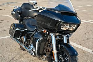 HARLEY DAVIDSON ROAD GLIDE