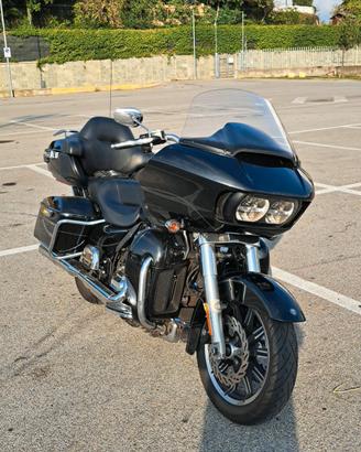 HARLEY DAVIDSON ROAD GLIDE