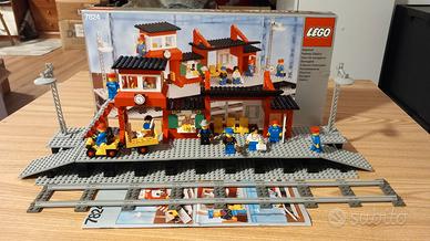 LEGO 7824 Railway Station (1983) - 100% Completo!