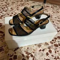 Sandali Lorbac in vernice
