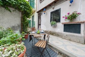 MONOLOCALE A ROMA
