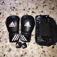 Guanti da boxe Adidas
