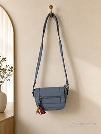 Borsa Valentino azzurra con tracolla e nappine