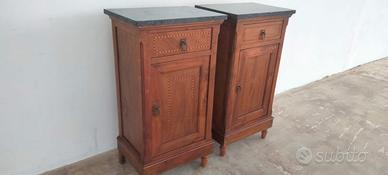 Coppia di comodini vintage intarsiati