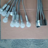 lampada moderna con lampadine