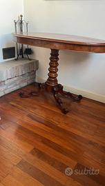 Tavolo ovale metà '800
