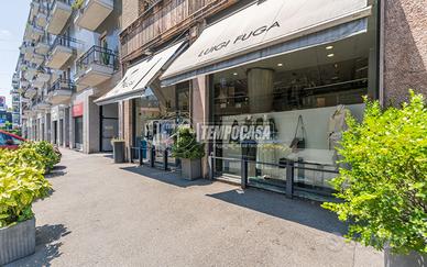 NEGOZIO IN VIA LARIO CON 2 VETRINE! 80mq!!