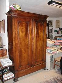 Armadio antico primo 900