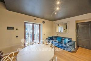 Appartamento di 100 m² con 3 locali e posto auto a