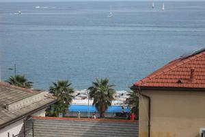 A 30mt Mare PRESTIGIOSO QUADRIL. AGOSTO DISPONIBIL